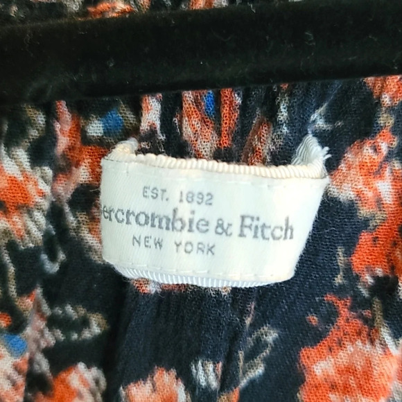 Abercrombie & Fitch flowy top - Picture 4 of 5